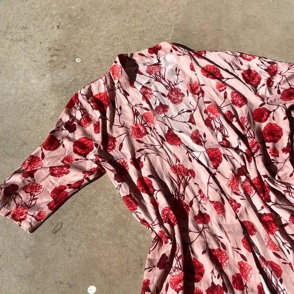 Leona Edmiston Womens Satin Floral Red Pink Robe Size L - Picture 2 of 3